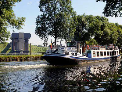 balade-en-bateau-autour