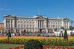245px-Buckingham_Palace_from_gardens,_London,_UK_-_Diliff_(cropped)