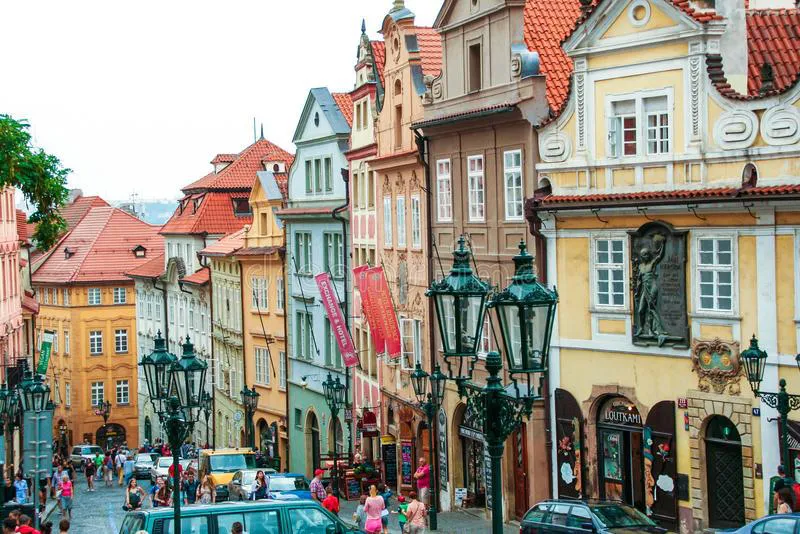 calle-de-nerudova-111130151