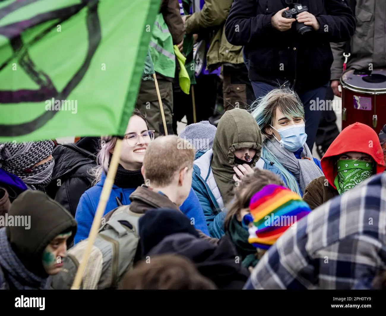 eindhoven-activistas-climaticos-de-la-rebelion-de-extincion-estan-tomando-medidas-en-el-aeropuerto-de-eindhoven-los-activistas-estan-muy-preocupados-por-el-dano-que-el-trafico-aereo-causa-al-clima-anp-sem-van-der-wal-h