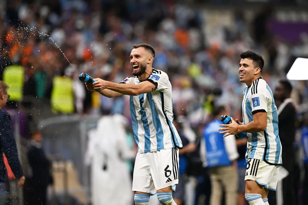 10-12-2022_los_jugadores_festejan_el_triunfo (1)