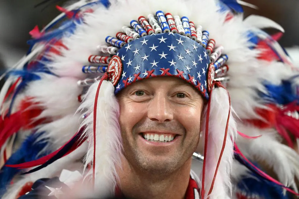 29-11-2022_hinchas_de_estados_unidos_en