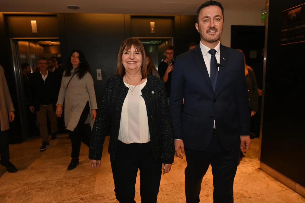23-06-2023_bullrich_oficializa_a_su_precandidato