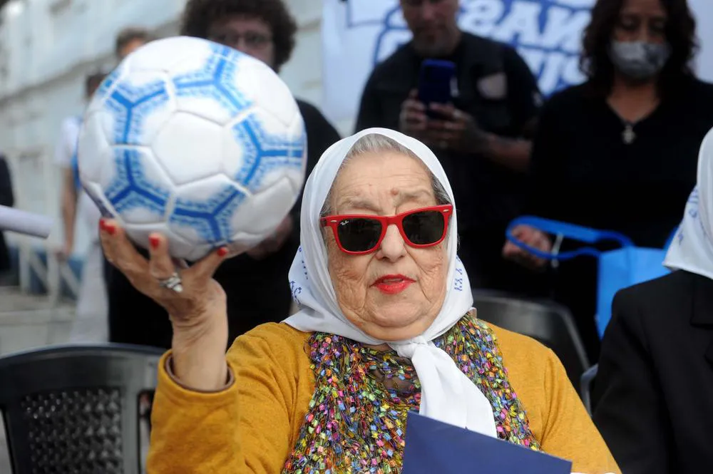 20-11-2022_la_presidenta_de_madres_de