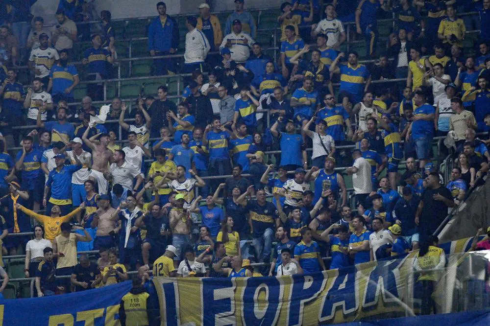 06-10-2023_unos_2000_hinchas_de_boca