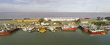 Buques_en_el_muelle_de_Puerto_Rosales