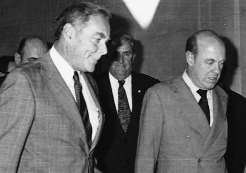 HAIG-Y-COSTA-MENDEZ-TAPA