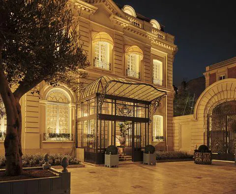 restaurante-gresca-barcelona-santo-mauro-madrid-fachada-1639747585