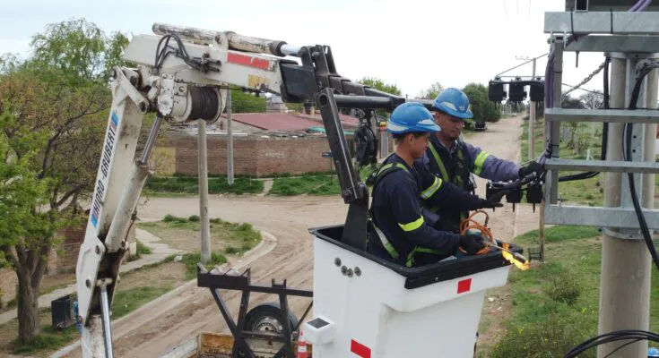 columnas_electricas_clarin_cpe-735x400