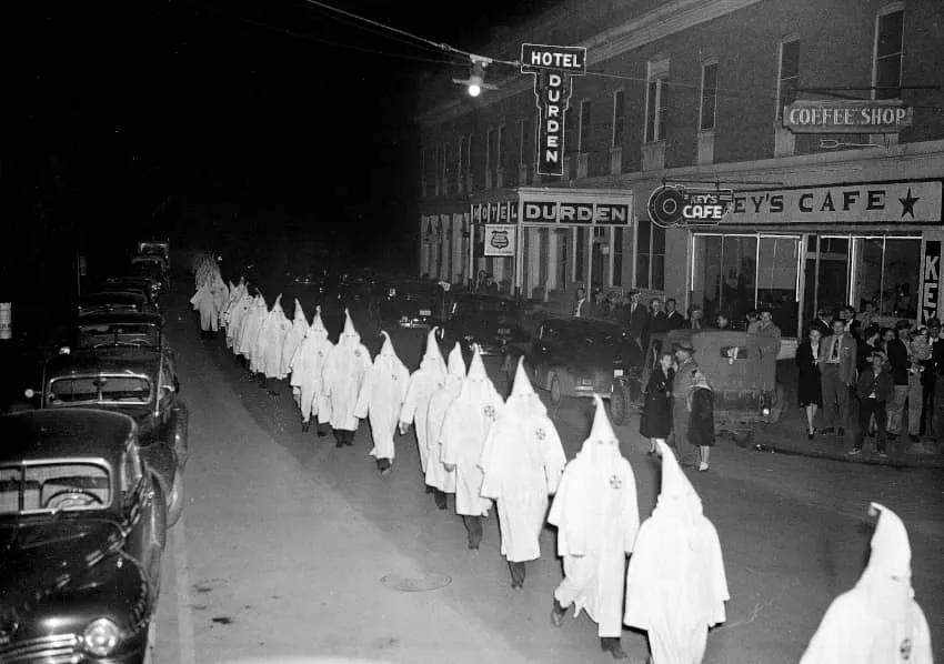 AP16179691145891_Ku_Klux_Klan