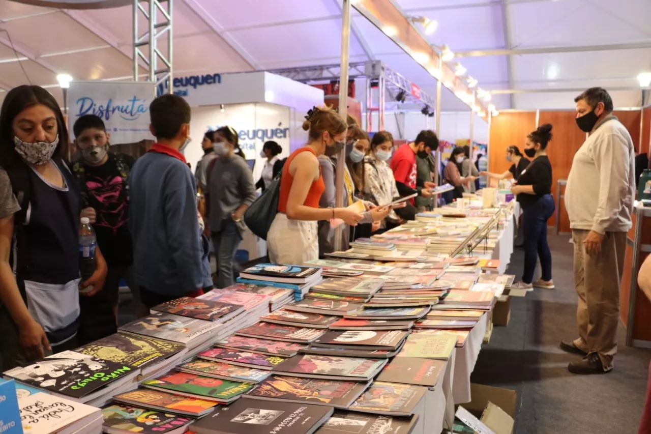 multimedia.normal.8c764df5a9dd399e.46657269612d64656c2d6c6962726f5f6e6f726d616c2e77656270