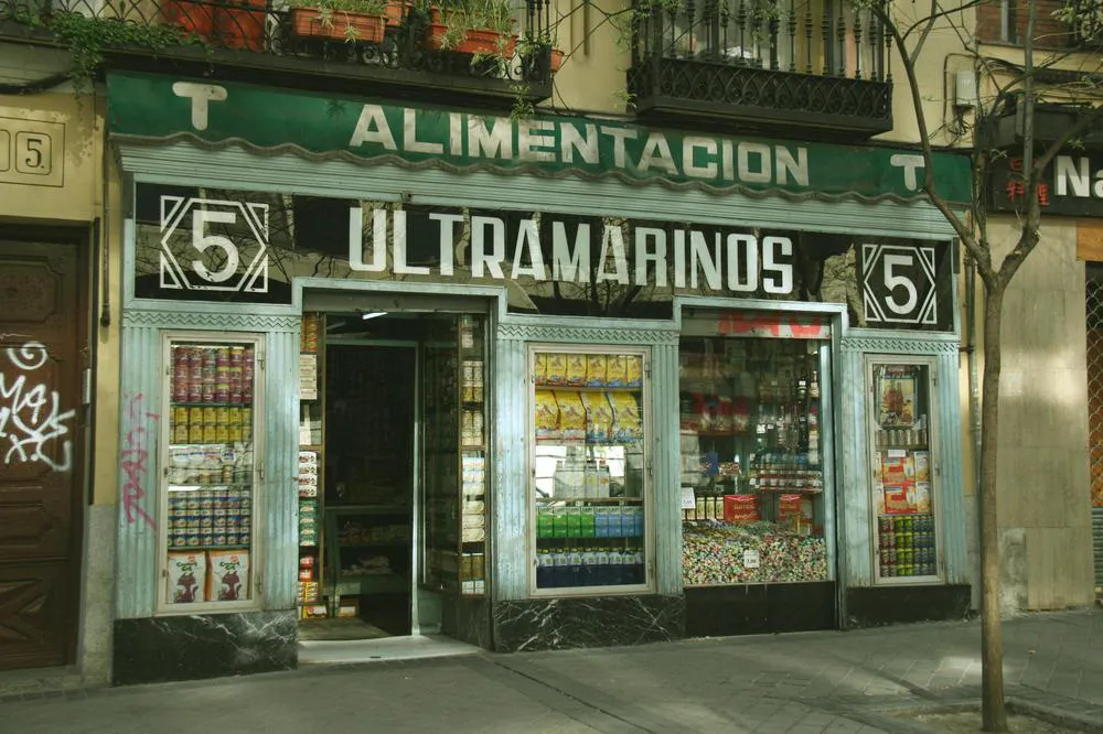 Ultramarinos-