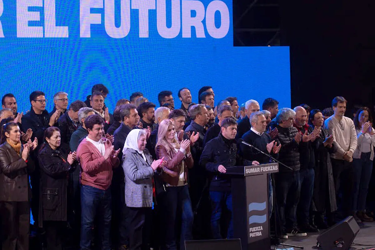 kicillof-festejo-bunker-foto-edgardo-gomez-1