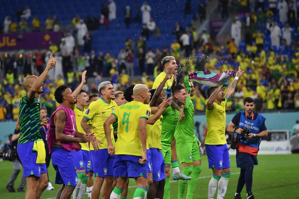 06-12-2022_el_seleccionado_de_brasil_goleo (1)