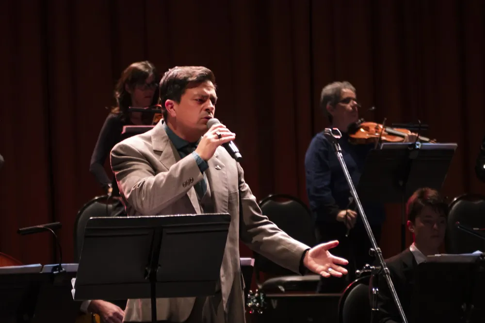 Claudio González cantante