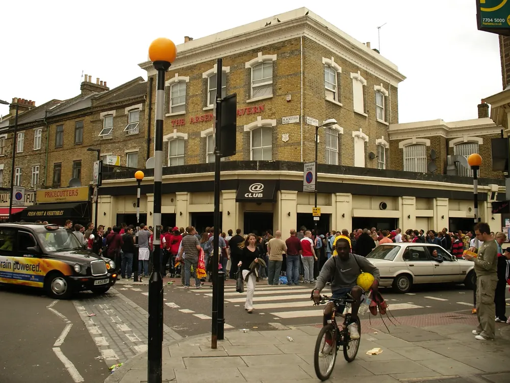 Arsenal_tavern_on_blackstock_road