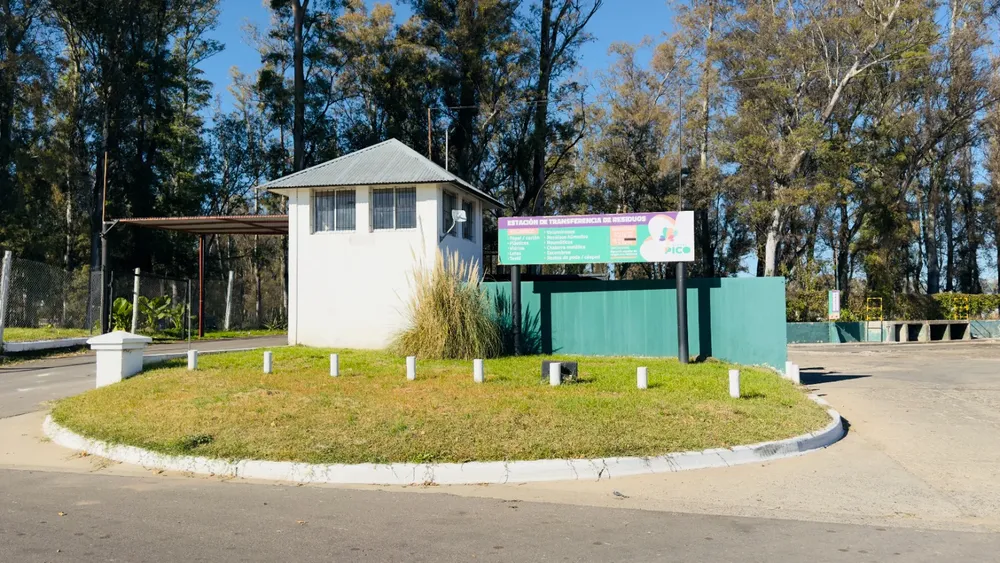SERVICIOS FIN DE SEMANA LARGO - -