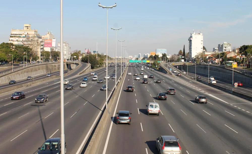Panamericana_Highway_in_Buenos_Aires