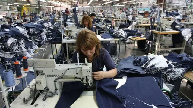 trabajadores-textiles-aot