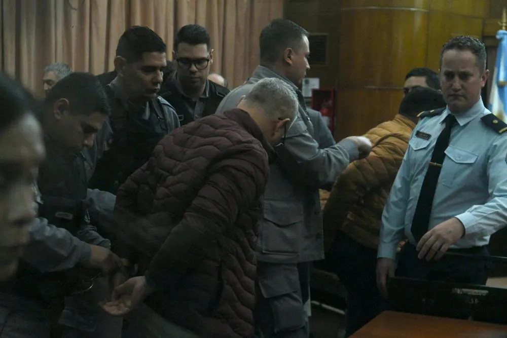 12-07-2023_tres_efectivos_de_la_policia