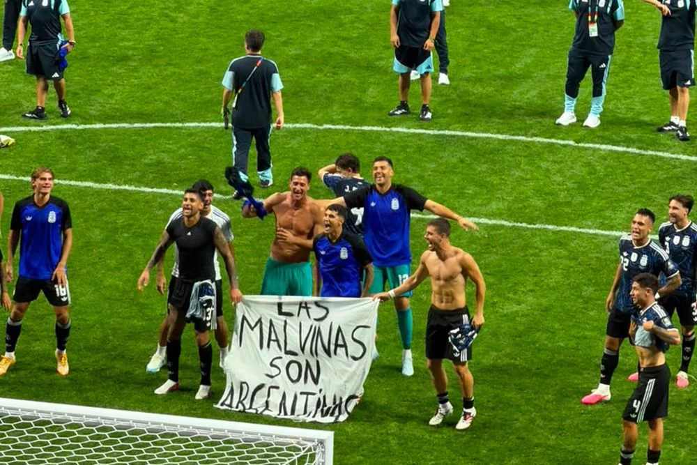 ARGENTINA-INGLATERRA-bandera-malvinas-