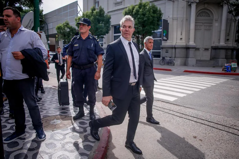 03-01-2023_el_abogado_fernando_burlando_que (2)