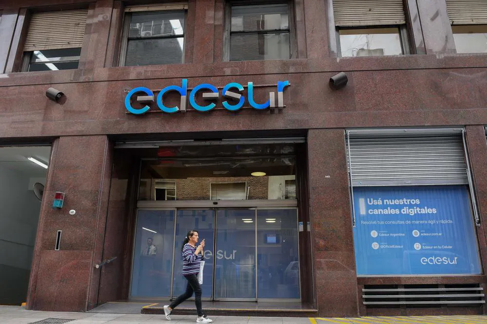 18-04-2023_el_enre_multa_a_edesur