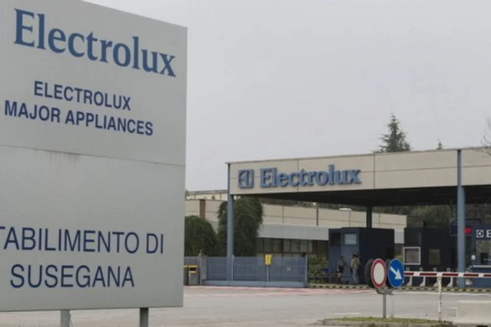 csm_electrolux-susegana-e1497023962454-585x390_01_1173edf51c__2_
