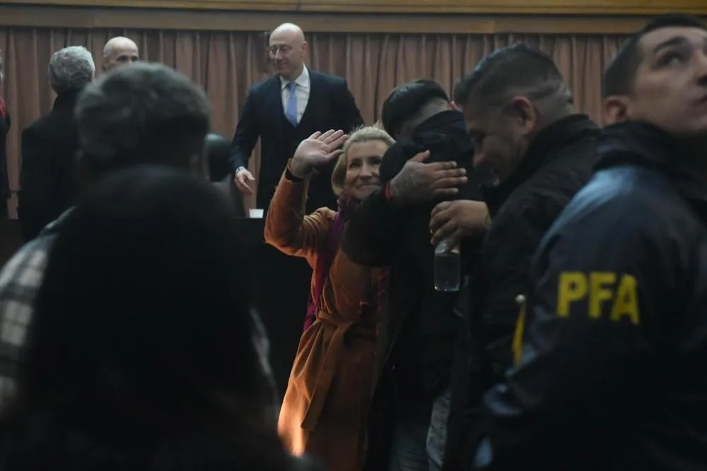 12-07-2023_tres_efectivos_de_la_policia (2)