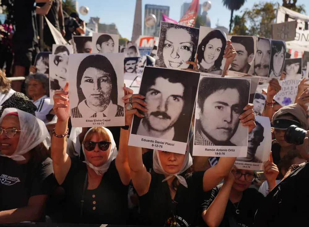 organismos-derechos-humanos-realizaran-hoy-la-marcha-plaza-mayo-conmemorar-un-nuevo-aniversario-del-golpe-estado-1976-que-esta-oportunidad-tendra-una-simbologia-especial-cumplirse-50-anos-ese-marco-se-realizaran-movil