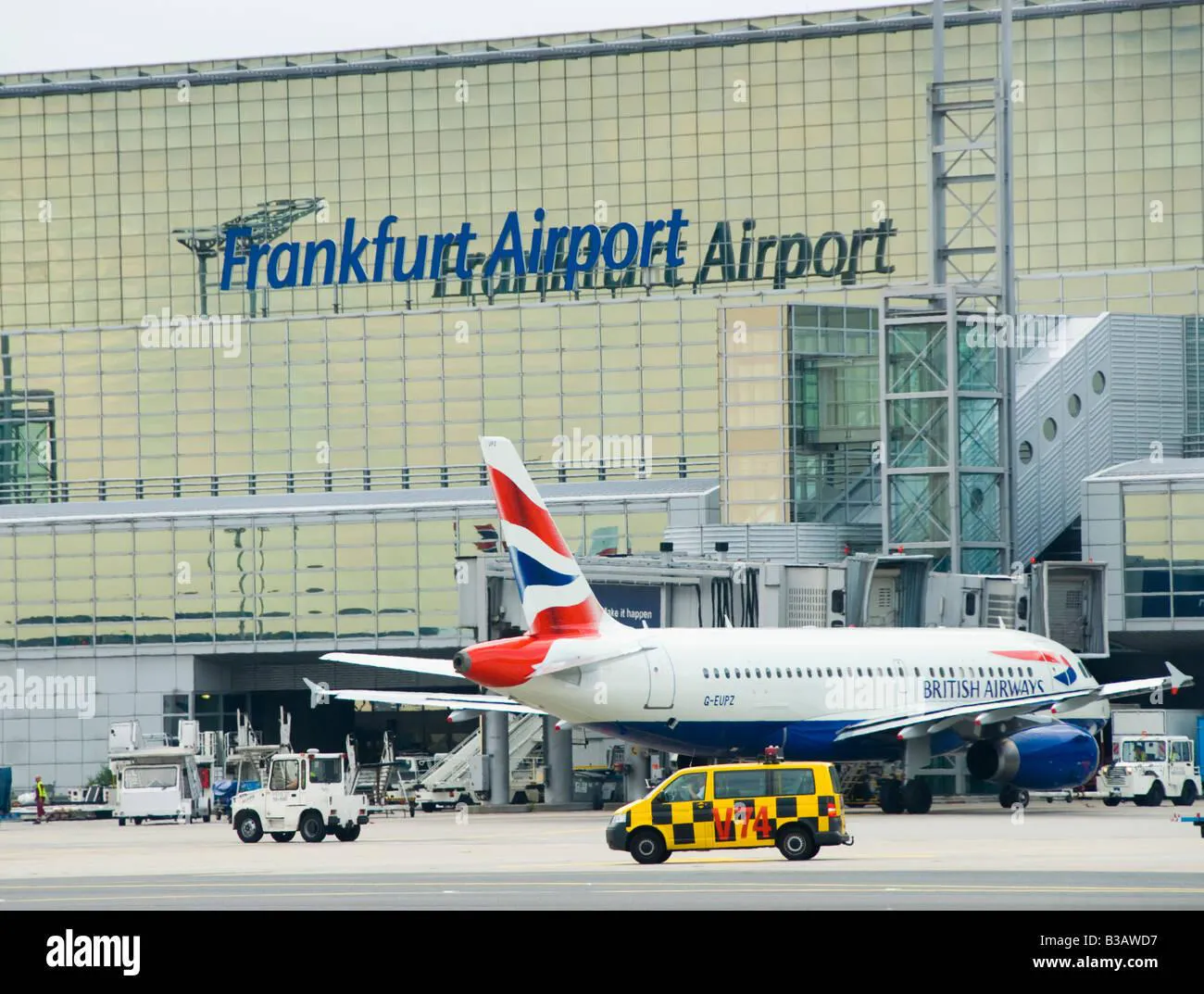 el-aeropuerto-de-frankfurt-b3awd7