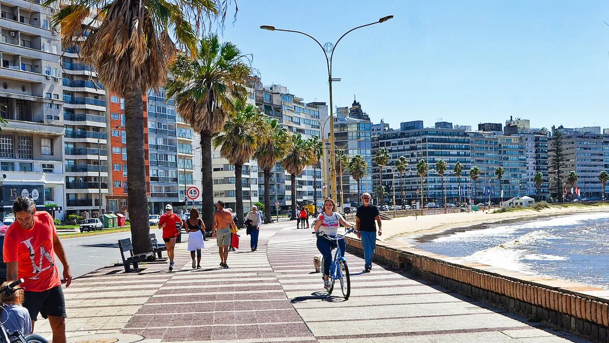 rambla-montevideojpg